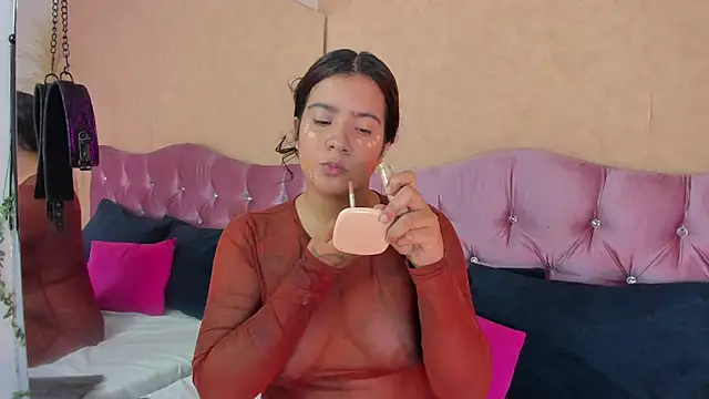 KARINAJTORRES online show from 04/17/26, 11:18