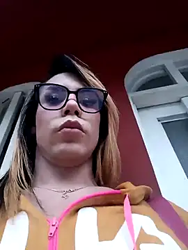 Snapshot of Daliana_Gounbolt chatting on 04/27/26, 11:19 Daliana Gounbolt online show from 04/27/26, 11:19