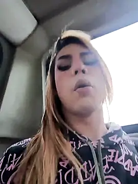 Daliana Gounbolt online show from 10/23/25, 11:42