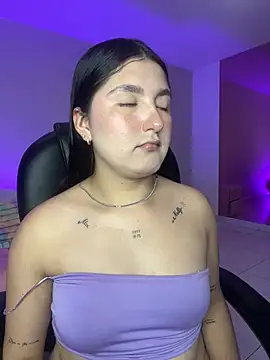 Snapshot of Celestee69 chatting on 02/02/26, 08:19 Celestee69 online show from 02/02/26, 08:19