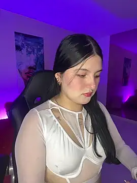 Snapshot of Celestee69 chatting on 10/03/25, 07:48 Celestee69 online show from 10/03/25, 07:48