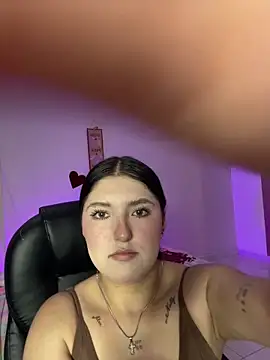 Snapshot of Celestee69 chatting on 02/20/26, 07:05 Celestee69 online show from 02/20/26, 07:05