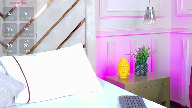 Agatha-Adams online show from 12/22/25, 02:50