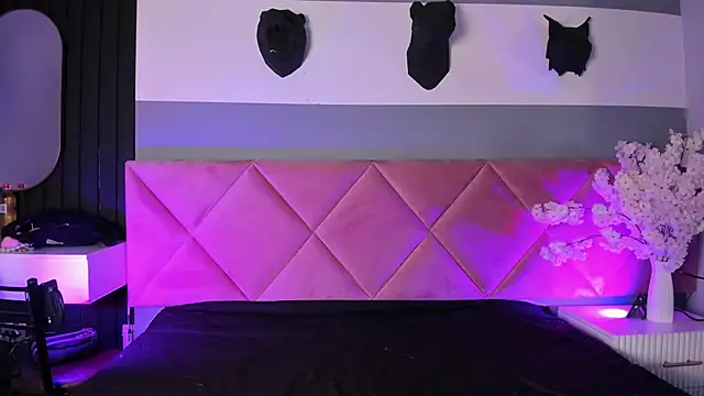 Bella Williiams online show from 11/15/25, 12:20