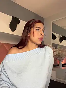 Bella Williiams online show from 12/21/25, 12:29