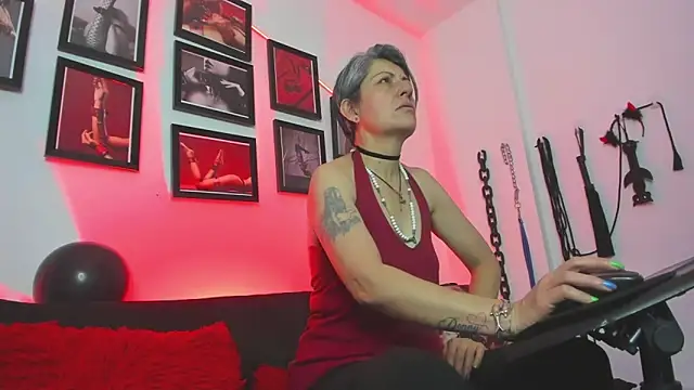 MistressNyx cg online show from 12/02/25, 03:14