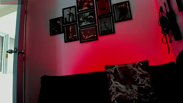 Snapshot of MistressNyx_cg chatting on 10/03/25, 02:18 MistressNyx cg online show from 10/03/25, 02:18