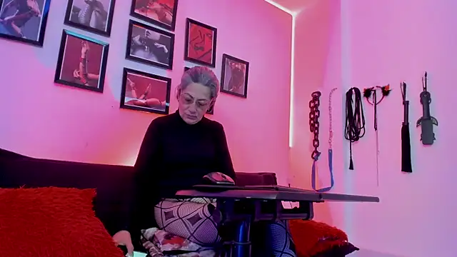 MistressNyx cg online show from 11/06/25, 03:27