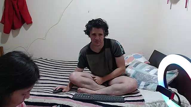 jade noah  online show from 10/01/25, 11:14