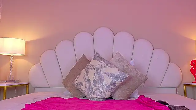 Snapshot of Davinna_Fox chatting on 11/27/25, 11:32 Davinna Fox online show from 11/27/25, 11:32