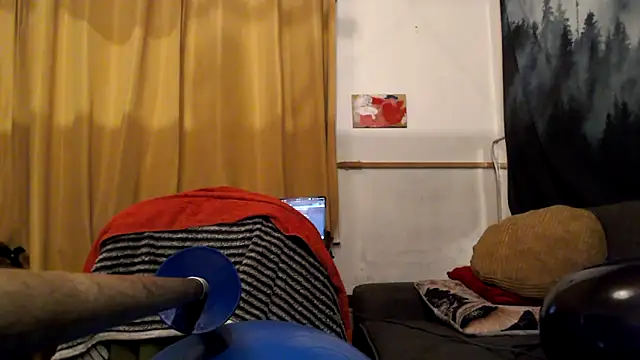 Snapshot of drieghe chatting on 11/15/25, 01:53 drieghe online show from 11/15/25, 01:53