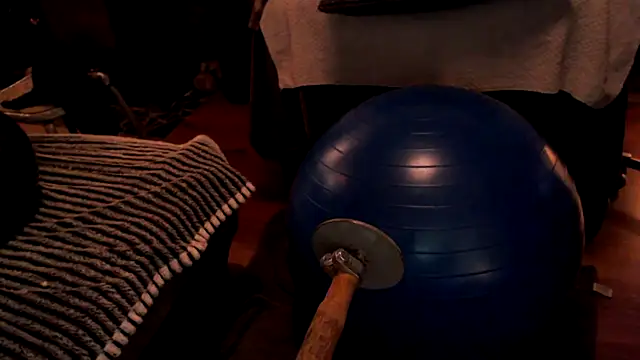 Snapshot of drieghe chatting on 09/20/25, 10:04 drieghe online show from 09/20/25, 10:04
