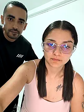 Snapshot of Coralinne__ chatting on 04/14/26, 12:59 Coralinne online show from 04/14/26, 12:59