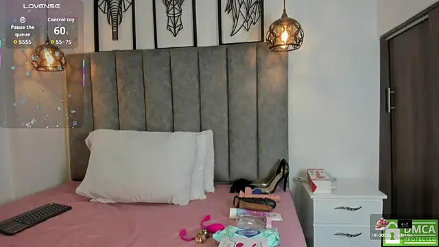 Gia Scott online show from 09/26/25, 01:40