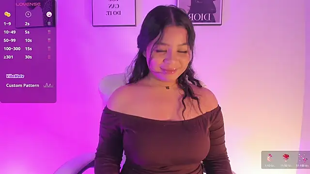 LizzyPonce online show from 10/24/25, 07:40