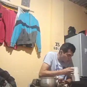 Ortiz3404 online show from 12/18/25, 05:01