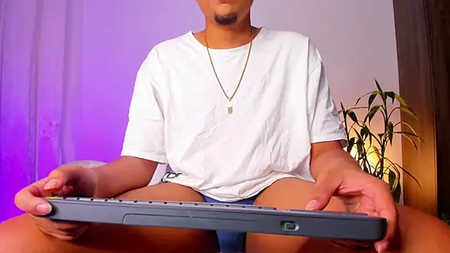 asmodeo 33 online show from 09/18/25, 11:19