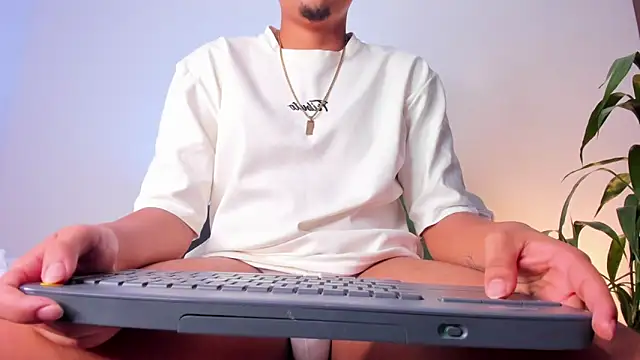 asmodeo 33 online show from 10/21/25, 03:28