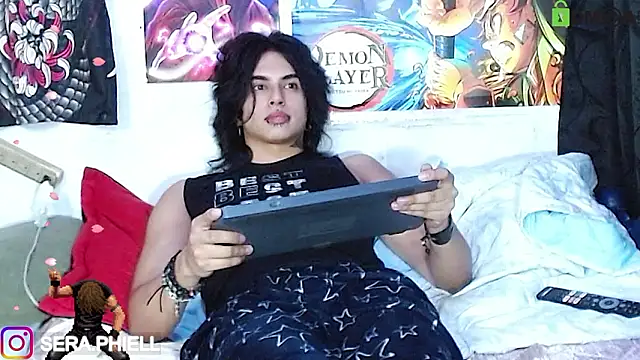 Snapshot of Seraphiell chatting on 02/27/26, 01:50 Seraphiell online show from 02/27/26, 01:50