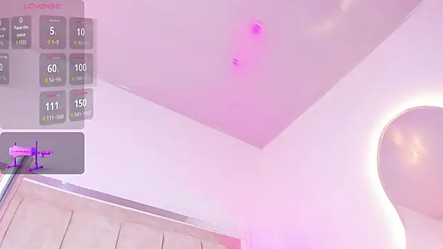 Mia Juicyberry online show from 10/27/25, 12:33