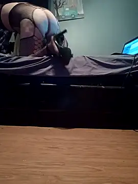 Crossedsissy online show from 04/13/26, 05:22