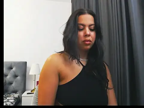 Snapshot of Casiana_ chatting on 10/13/25, 05:47 Casiana online show from 10/13/25, 05:47