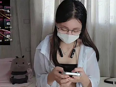 Lele-Baby online show from 10/10/25, 12:55