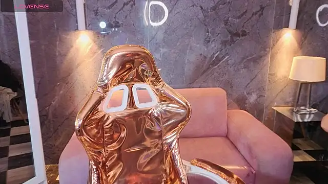  Evoni b online show from 11/17/25, 07:51