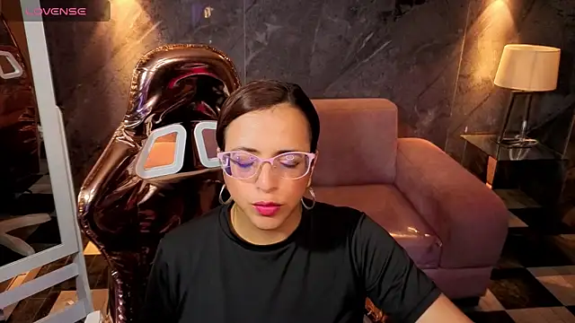  Evoni b online show from 11/12/25, 07:51