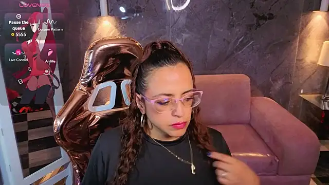  Evoni b online show from 11/18/25, 08:12