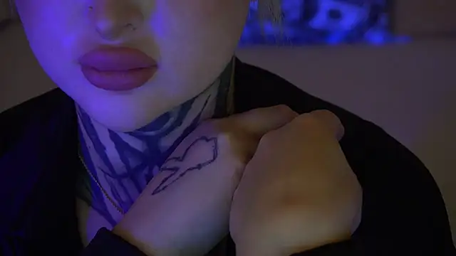 IvyLaurent online show from 11/26/25, 01:33