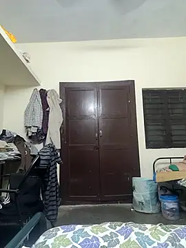 Snapshot of hi_itz_robin chatting on 12/17/25, 07:41 hi itz robin online show from 12/17/25, 07:41