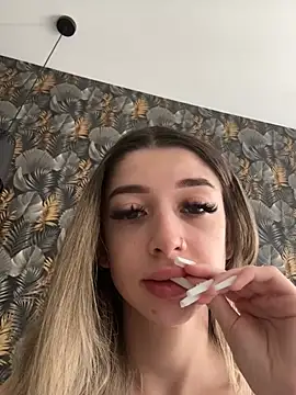 OdetteMason online show from 04/14/26, 09:58