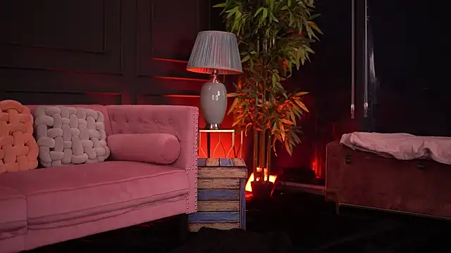 Snapshot of OdetteMason chatting on 11/12/25, 04:49 OdetteMason online show from 11/12/25, 04:49