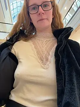 Bikergirl 97 online show from 11/11/25, 02:12