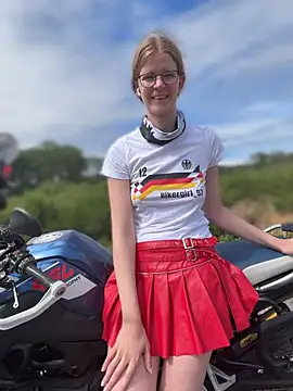Bikergirl 97 online show from 06/17/26, 01:32