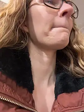 Bikergirl 97 online show from 12/04/25, 02:05