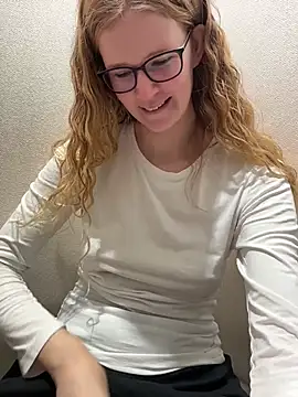 Bikergirl 97 online show from 11/17/25, 12:20