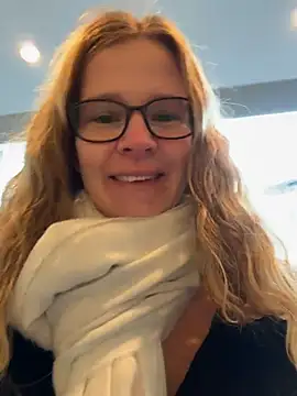 Bikergirl 97 online show from 11/20/25, 11:55