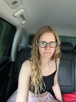 Bikergirl 97 online show from 05/06/26, 12:42