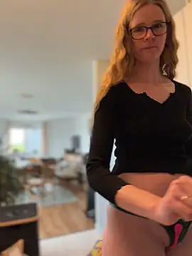 Bikergirl 97 online show from 04/13/26, 11:58