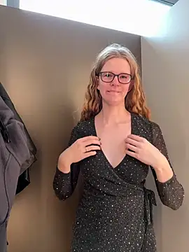 Bikergirl 97 online show from 12/19/25, 09:44