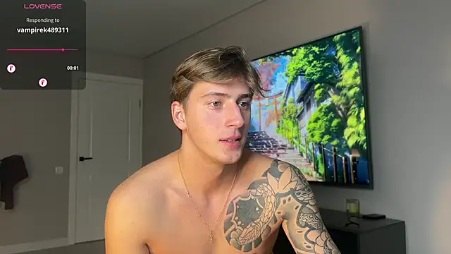 DaniHort online show from 10/27/25, 08:04