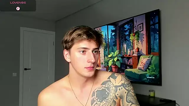 DaniHort online show from 10/26/25, 02:17