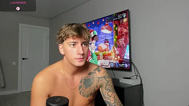 DaniHort online show from 12/15/25, 09:04