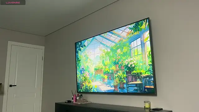 DaniHort online show from 10/29/25, 07:29