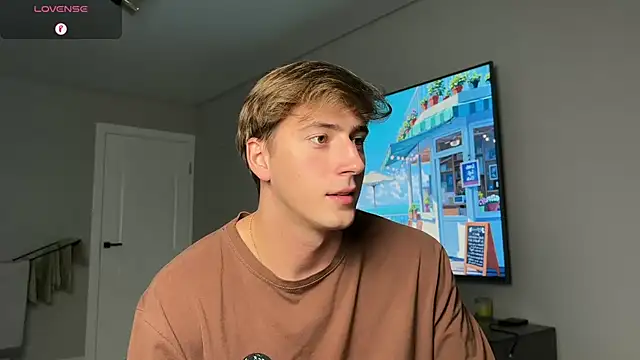 DaniHort online show from 10/28/25, 07:51