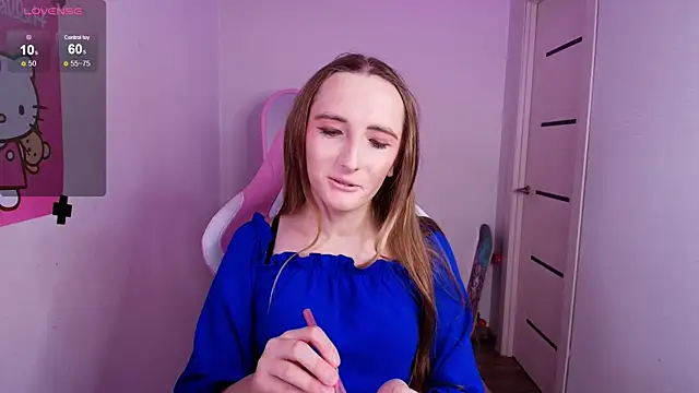 Snapshot of Vi_Luxy chatting on 11/20/25, 02:01 Vi Luxy online show from 11/20/25, 02:01