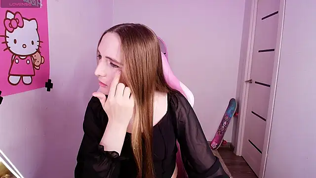 Snapshot of Vi_Luxy chatting on 12/05/25, 02:00 Vi Luxy online show from 12/05/25, 02:00