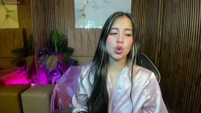 juanita tay online show from 04/15/26, 11:49